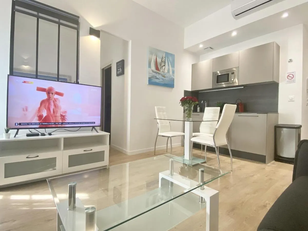Central Modern Flat Lamartine Nice